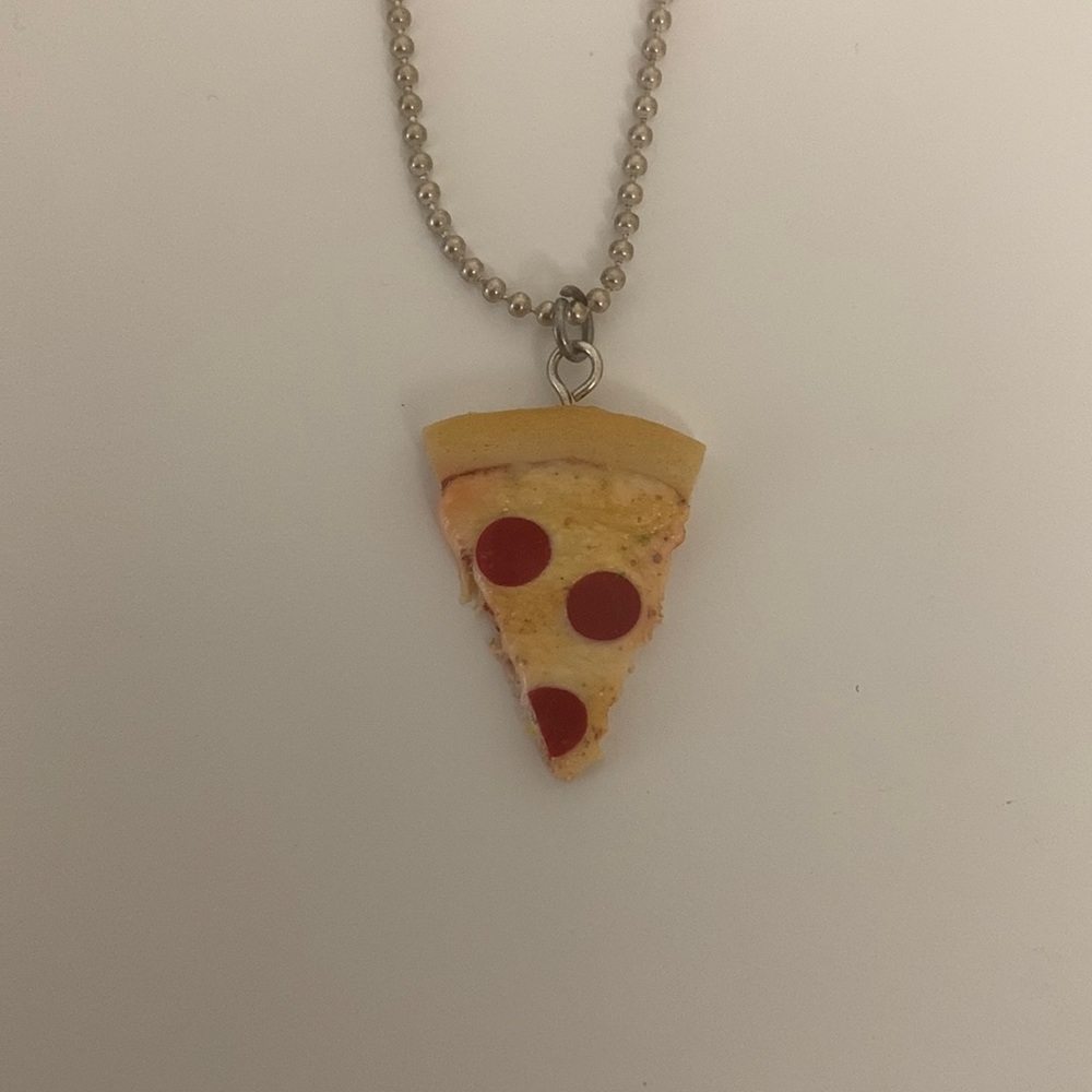 Realistic pizza charm necklace